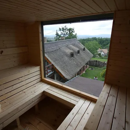 Nadas Vendeghaz Es Wellness - بيت ضيافة